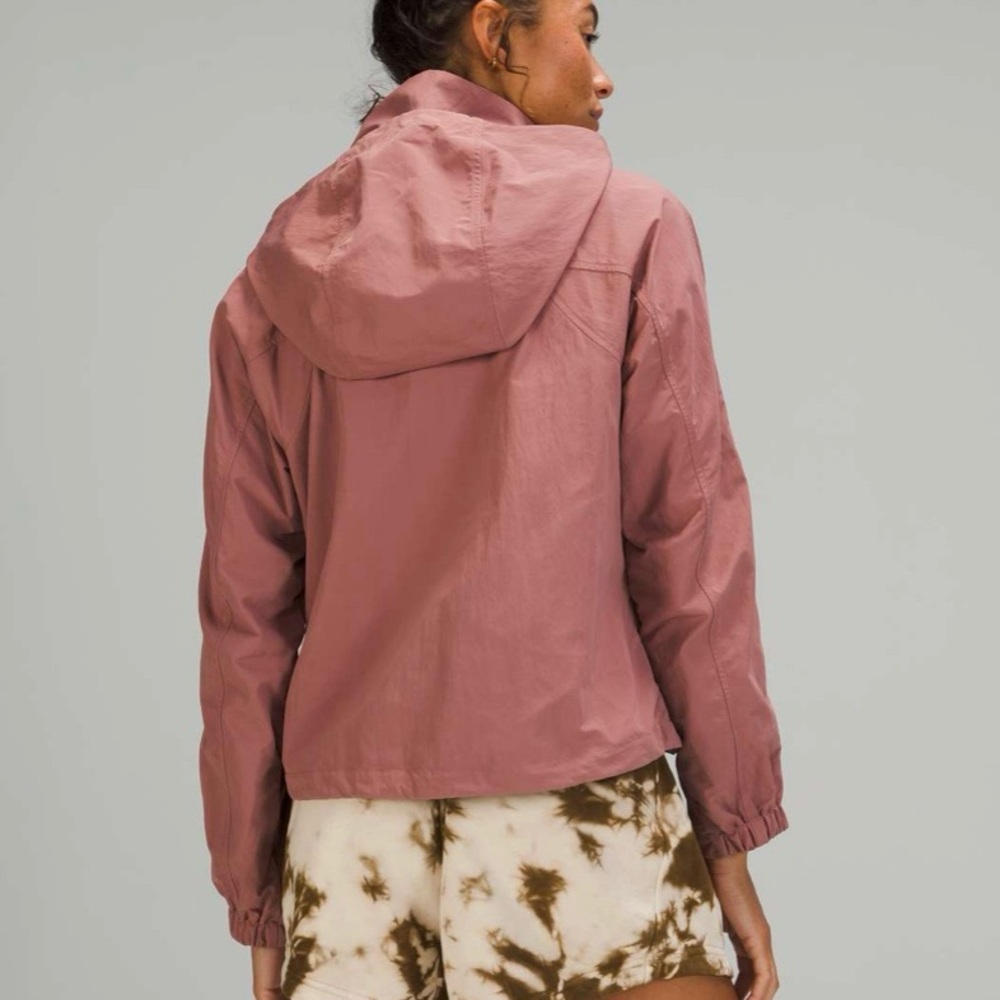 Lululemon // Always Effortless Jacket // Spiced Chai - Picture 2 of 5